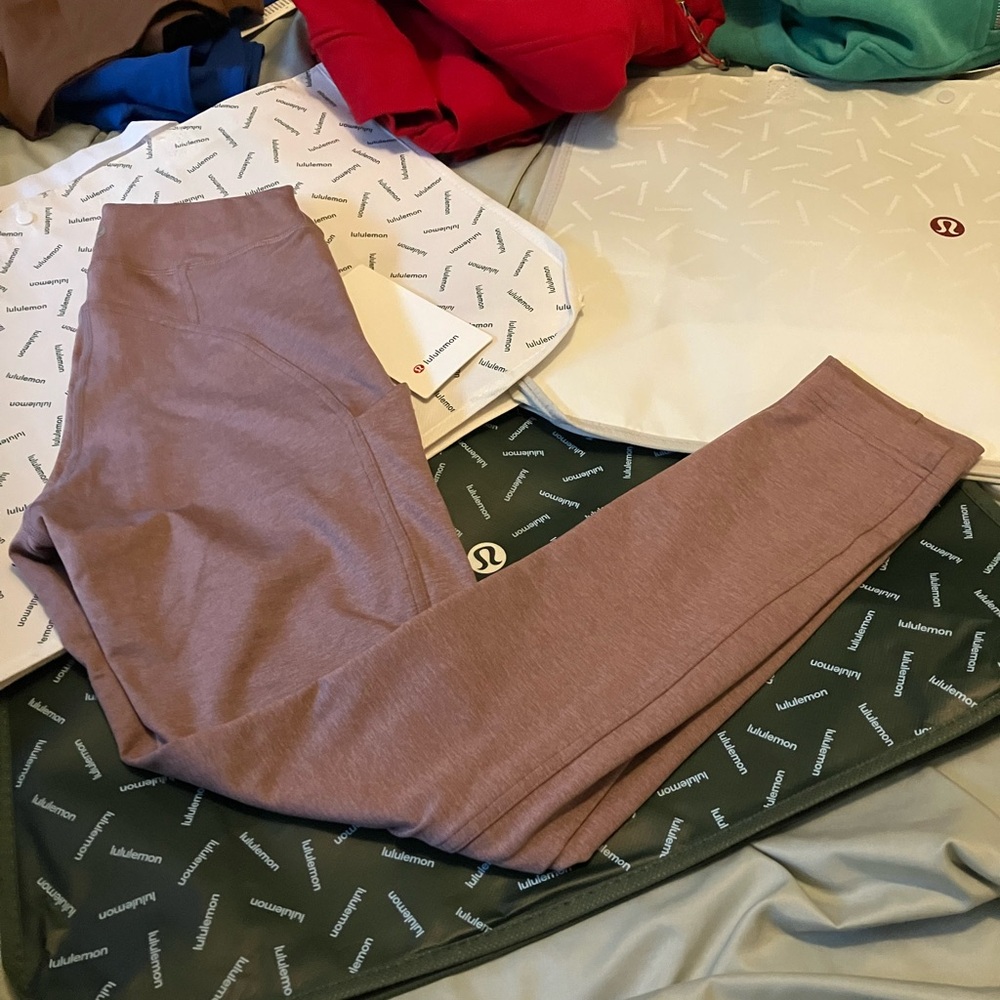NWT Lululemon Soft Sueded High-Rise Tight 25", Sz 6, Twilight Rose - Picture 5 of 9